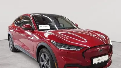 Gebraucht Ford Mustang Mach-E 216 kW (294 PS) 2022 Lucidrot metallic SUV