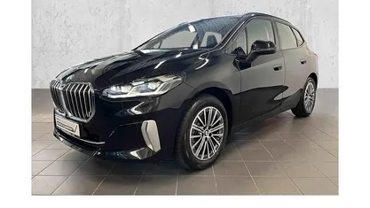 Gebraucht BMW 220 Sport Line 184 PS (135 kW) 2025 Black sapphire metallic Van / Kleinbus
