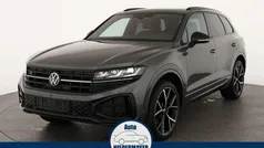 Grenadill schwarz metallic Neu 2025 VW Touareg R-line SUV | 81.995 € (Superpreis)