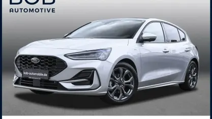 Gebraucht Ford Focus ST-Line X 155 PS (114 kW) 2024 Polarsilber Limousine