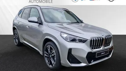 Neu BMW X1 M Sport 136 PS (100 kW) 2025 Spacesilber metallic SUV