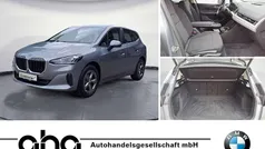 Skyscraper grau metallic Gebraucht 2024 BMW 216 Van / Kleinbus | 26.490 € (Fairer Preis)