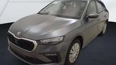 Graphite grau metallic Gebraucht 2025 Skoda Scala Essence Kleinwagen | 21.440 € (Guter Preis)