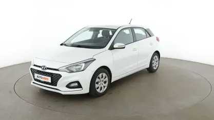 Gebraucht Hyundai i20 Select 101 PS (74 kW) 2019 Weiß Kleinwagen