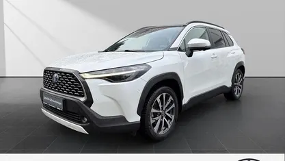 Weiss Gebraucht 2022 Toyota Corolla Cross Lounge SUV | 32.890 € (Fairer Preis)
