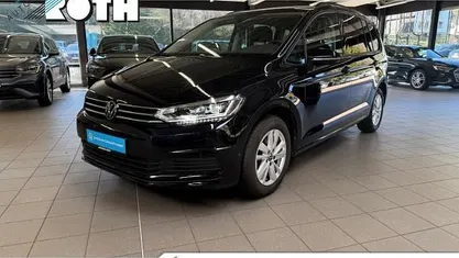 Second-hand VW Touran IQ Drive 150 CP (110 kW) 2025 Negru Monovolum
