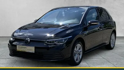 Gebraucht VW Golf VIII Life 150 PS (110 kW) 2021 Deep black perleffekt Limousine