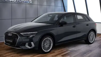 Używany Audi A3 Advanced Plus 110 KM (80 kW) 2023 Szary Sedan/Limuzyna