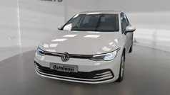 Weiß Gebraucht 2022 VW Golf VIII Life Limousine | 21.749 € (Fairer Preis)