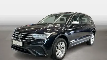 Gebraucht VW Tiguan Allspace Life 150 PS (110 kW) 2023 Deep black perleffekt SUV