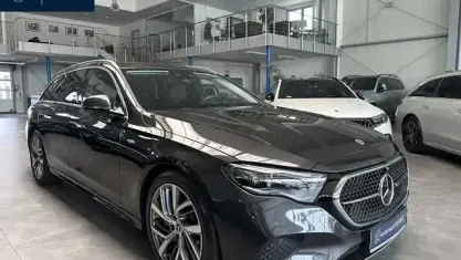 Gebraucht Mercedes E300 Avantgarde 197 PS (144 kW) 2025 Grau Kombi