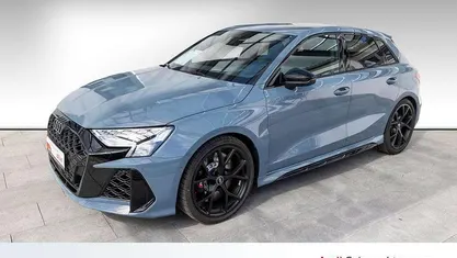Grau Gebraucht 2024 Audi RS3 Sport Limousine | 60.880 € (Fairer Preis)