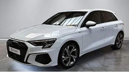 Second-hand Audi A3 S-Line 150 CP (110 kW) 2023 Alb Berlinǎ