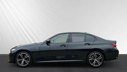 Gebraucht BMW 318 M Sport 156 PS (114 kW) 2025 Schwarz Limousine