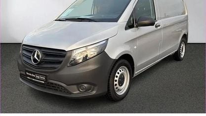 Gebraucht Mercedes Vito 163 PS (119 kW) 2022 Silber Van