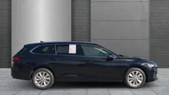 Onyxschwarz metallic Neu 2025 Skoda Superb Selection Kombi | 43.290 € (Guter Preis)