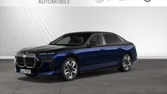 Blau Gebraucht 2024 BMW 750e M Sport Limousine | 122.221 € (Fairer Preis)