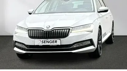 Gebraucht Skoda Superb Style 218 PS (160 kW) 2023 Weiß Kombi