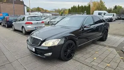 Używany Mercedes S320 235 KM (172 kW) 2006 Czarny Sedan/Limuzyna