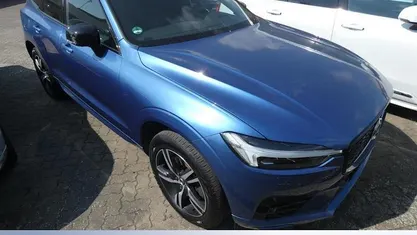 Blau Gebraucht 2021 Volvo XC60 R-Design SUV | 34.490 € (Guter Preis)