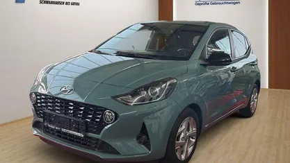 Gebraucht Hyundai i10 GO! 67 PS (49 kW) 2022 Grün Kleinwagen