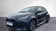 Black mica / ink Neu 2024 Toyota Yaris Hybrid Team Limousine | 26.990 € (Fairer Preis)