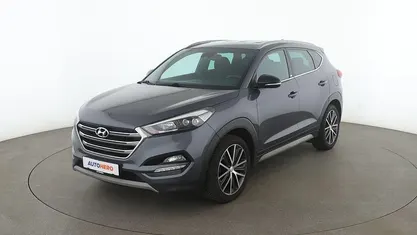 Grau Gebraucht 2018 Hyundai Tucson Passion Plus SUV | 18.200 € (Fairer Preis)