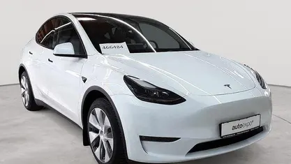 Gebraucht Tesla Model Y 378 kW (514 PS) 2023 Pearl white multicoat SUV