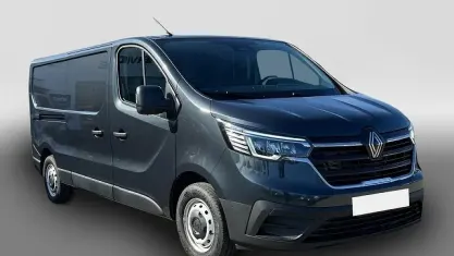 Begagnad Renault Trafic 150 HK (110 kW) 2025 Grå Minibuss