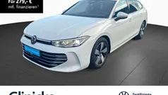 Pure white Gebraucht 2025 VW Passat Elegance Kombi | 37.833 € (Fairer Preis)