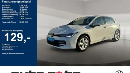 Gebraucht VW Golf VIII Life 116 PS (85 kW) 2024 Pure white Limousine