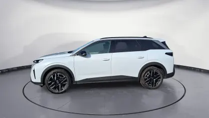 Neu Peugeot 5008 Allure 145 PS (106 kW) 2026 Weiß SUV