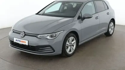 Gebraucht VW Golf VIII Life 150 PS (110 kW) 2020 Grau Limousine
