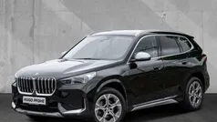 Black sapphire metallic (schwarz metallic) Gebraucht 2023 BMW X1 xLine SUV | 38.950 €
