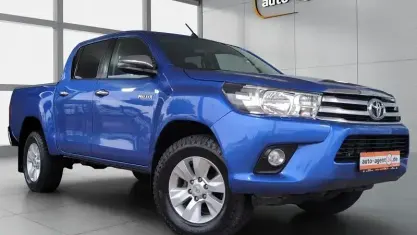 Gebraucht Toyota HiLux 150 PS (110 kW) 2020 Nebula blue metallic Pickup