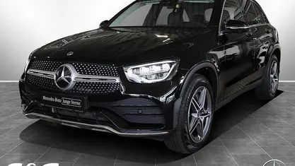 Gebraucht Mercedes GLC220 AMG 194 PS (142 kW) 2022 Unilack schwarz uni SUV
