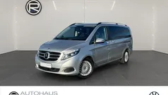 Mercedes V220