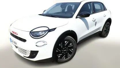 Neu Fiat 600 Red 114 kW (156 PS) 2025 Gelato weiß SUV
