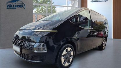 Używany Hyundai Staria Prime 225 KM (165 kW) 2025 Czarny Minivan