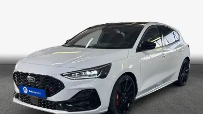 Ny Ford Focus ST 280 HK (205 kW) 2025 Hvid Sedan