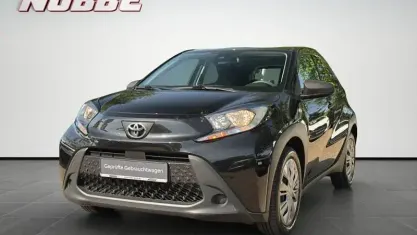 Gebraucht Toyota Aygo X 72 PS (52 kW) 2023 Schwarz SUV