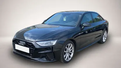 Gebraucht Audi A4 S-Line 204 PS (150 kW) 2023 Original mythosschwarz metallic Limousine