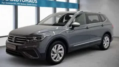 Grau Gebraucht 2023 VW Tiguan Allspace Life SUV | 32.860 € (Superpreis)