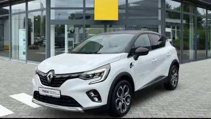 Używany Renault Captur Techno 140 KM (102 kW) 2022 Czarny SUV