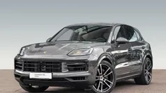 Gebraucht 2024 Porsche Cayenne SUV | 111.900 € (Teuer)