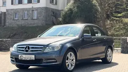 Używany Mercedes C350 231 KM (169 kW) 2011 Szary Sedan/Limuzyna