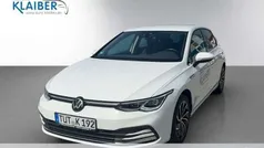 Pure white Gebraucht 2022 VW Golf VIII Style Limousine | 24.390 € (Guter Preis)