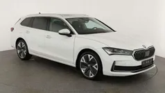 Kristall weiß Gebraucht 2024 Skoda Superb Selection Kombi | 41.595 € (Guter Preis)