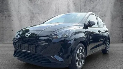Gebraucht Hyundai i10 63 PS (46 kW) 2024 Phantom black Kleinwagen
