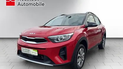 Gebraucht Kia Stonic Vision 101 PS (74 kW) 2023 Signalrot netallic SUV